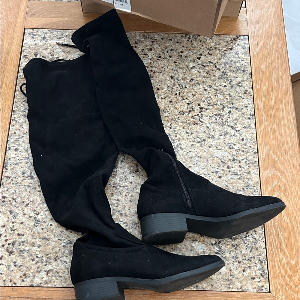 Elegant Black Over-the-Knee Boots
